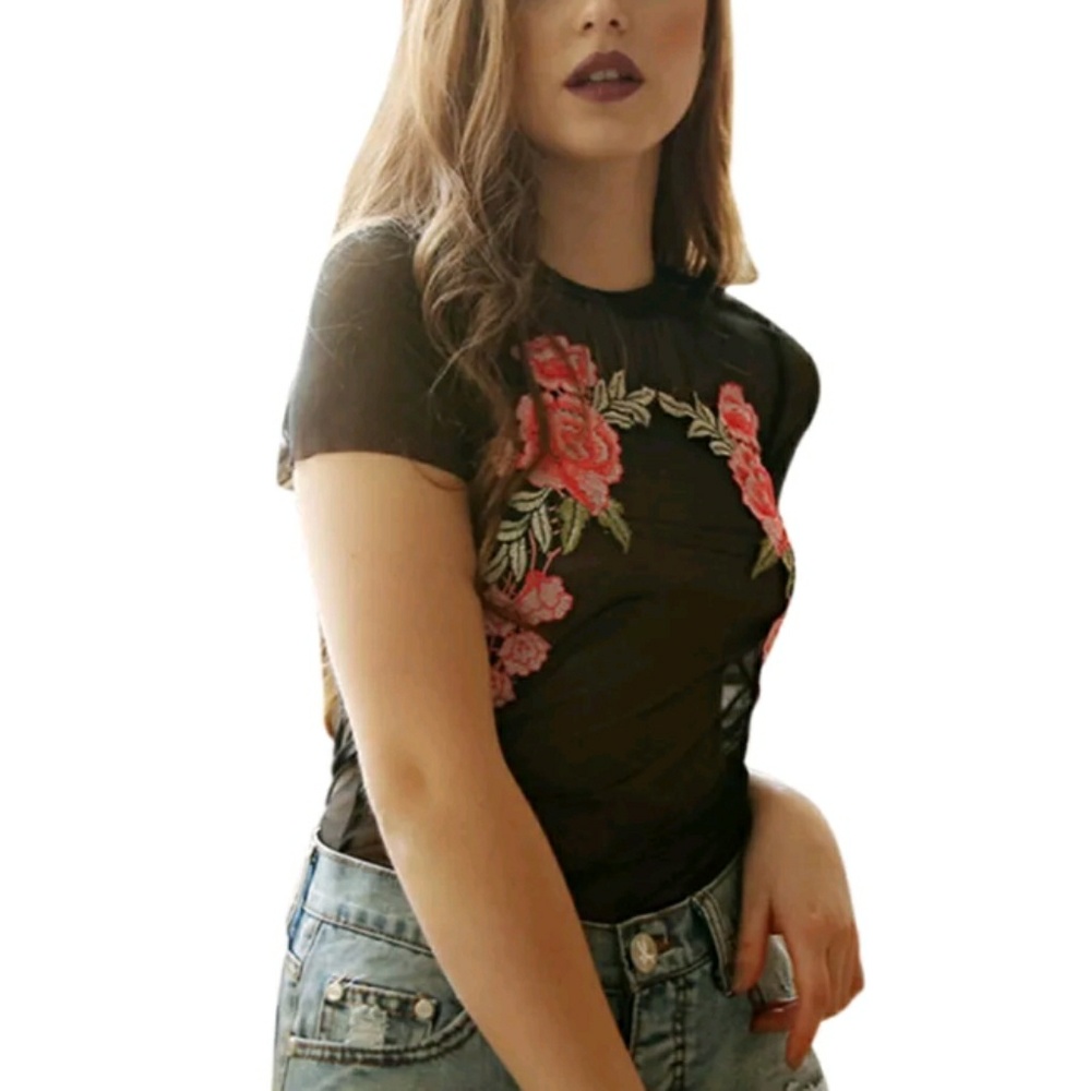 Brand New Rose Applique Black Crop Top - Picture 2 of 4